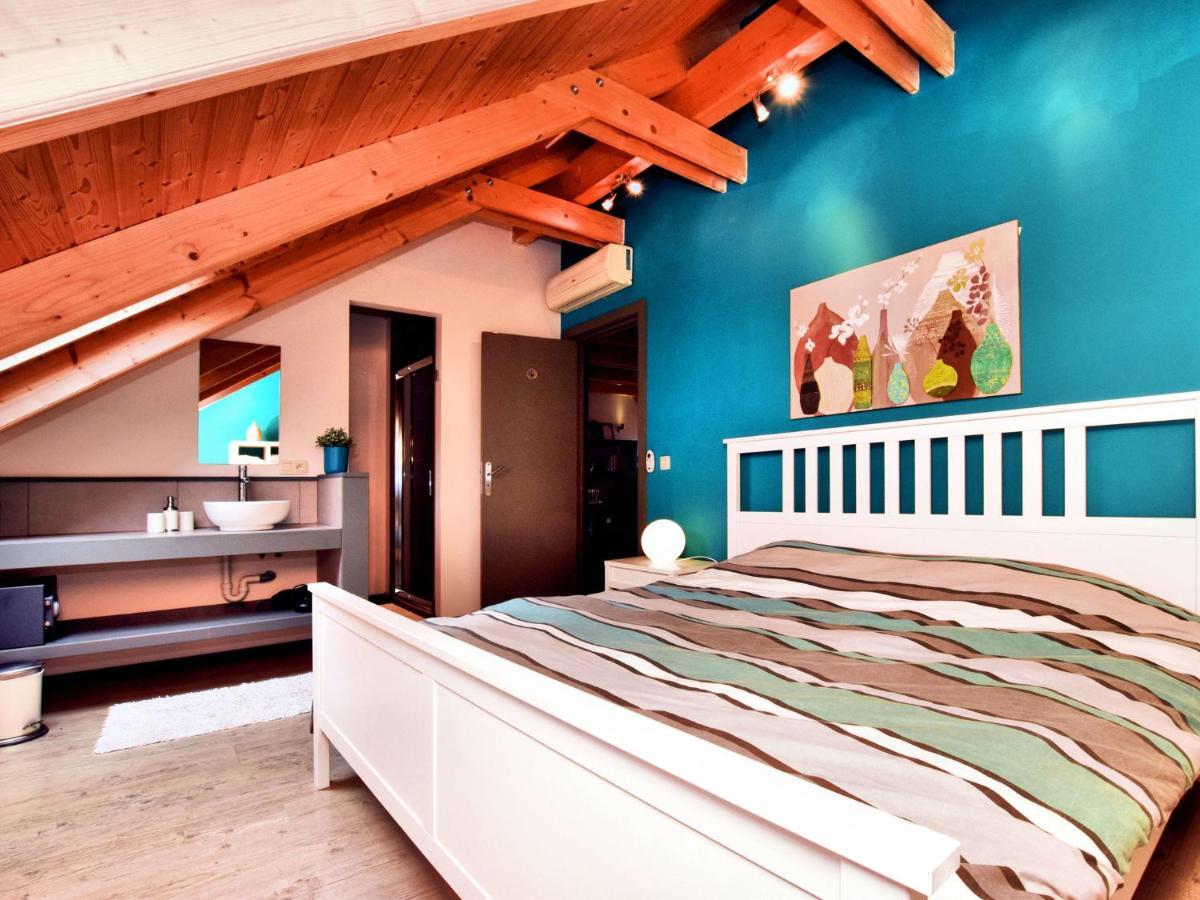 Beautiful Villa With Heated Outdoor Pool Manhay 外观 照片